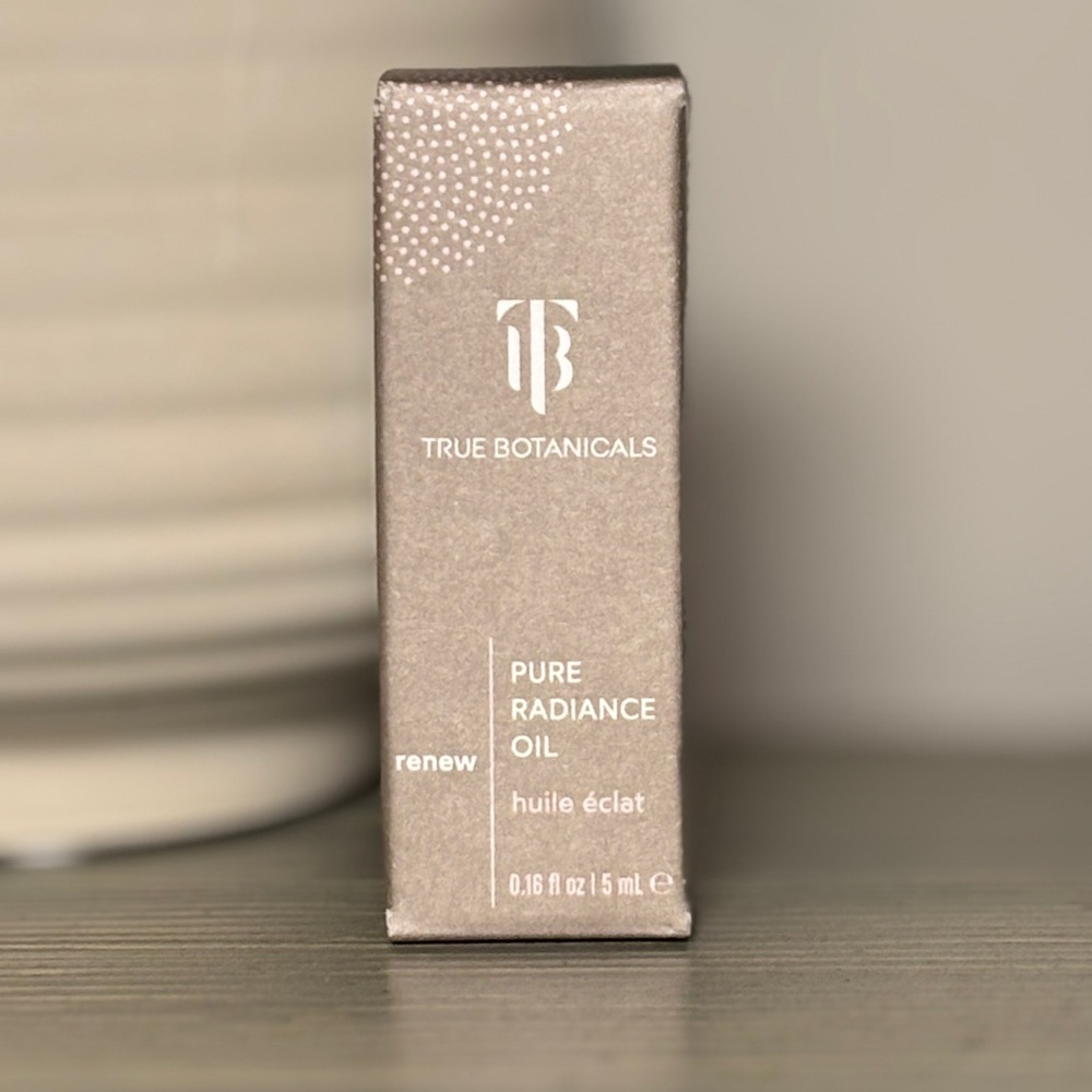 True Botanicals Renew Pure Radiance Oil (BRAND NEW, NEVER OPENED)